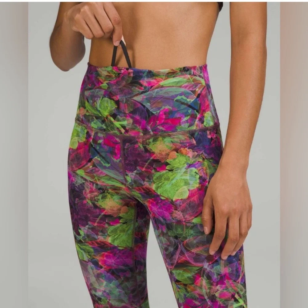 Lululemon Wunder Train High-Rise Tight 25" Vivid Floral Tone Multi Size 4 NWOT - Picture 2 of 7